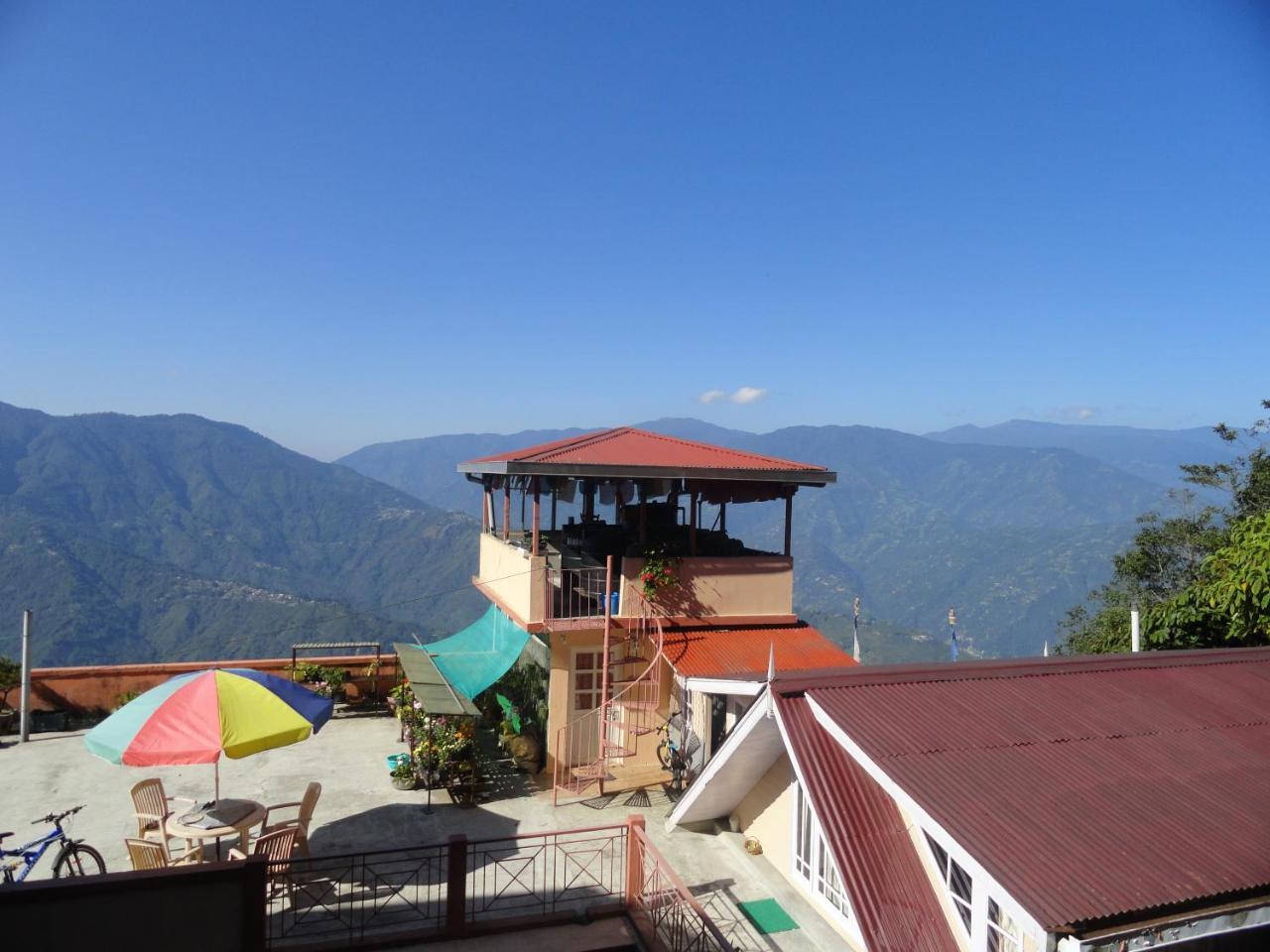 Little Singamari Home Stay Дарджилинг Экстерьер фото